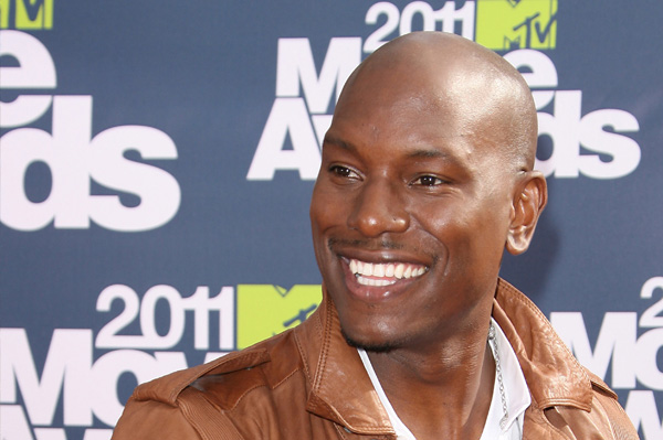 aktor tyrese gibson bantah dirinya jadi muslim