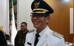 Bupati Morotai Benny Laos Rencana Akan dilaporkan Ke KPK