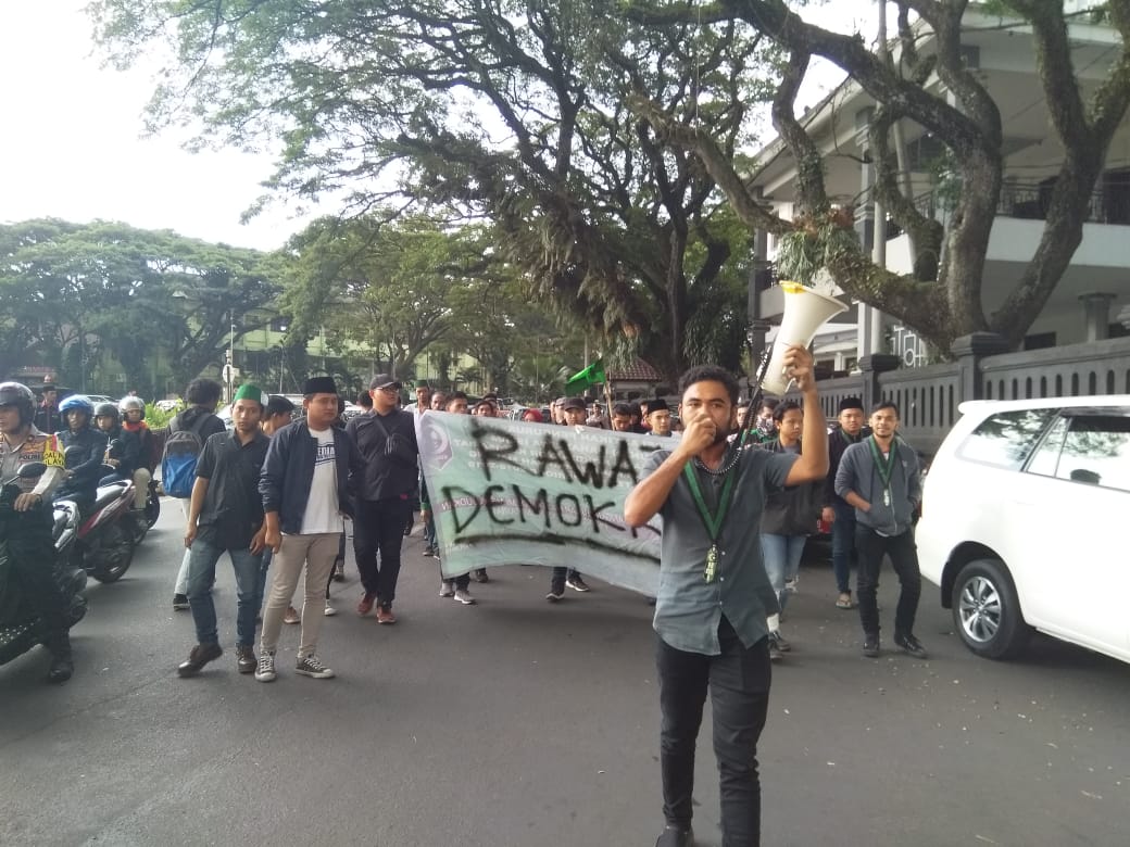 Kader HMI Cabang Malang Suarakan Peduli Kemanusiaan dan Demokrasi
