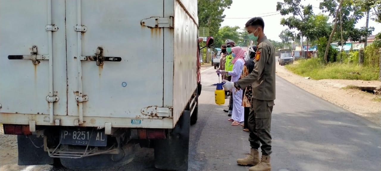 Lakukan Kerja Kemanusiaan Demi Mencegah Penularan Covid-19: Dinas Kesehatan PSC 119 Takalar Bekerja Sama dengan Polsek Polut, Koramil Polut, POLPP dan BPBD Takalar