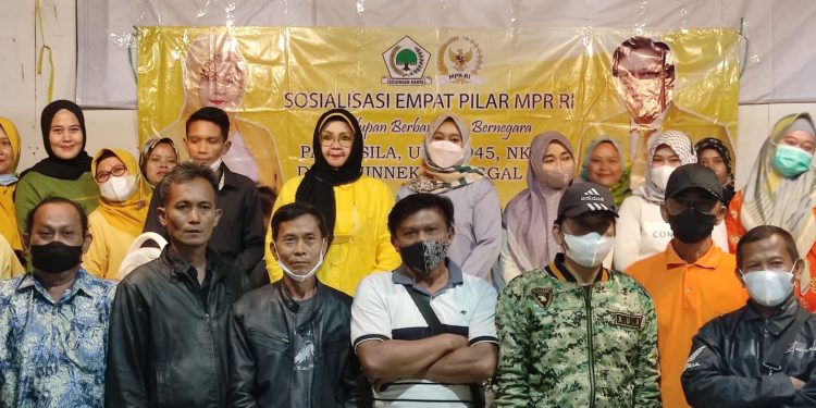 Hj. Itje Siti Dewi Kuraesin Gelar Sosialisasi Empat Pilar dan buka puasa bersama di Majalengka