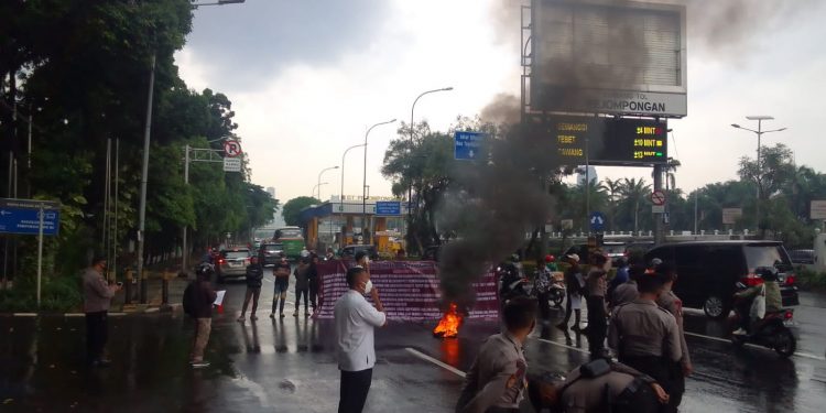 Kembali Turun Aksi Jilid II, BEM-I Pertanyakan Hasil Audit BPK PT. Taspen Yang Selalu Mendapatkan WTP