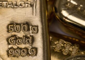 Harga Emas Lemas Pagi Ini, Pilih Jual atau Beli?