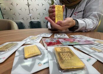 Harga Emas Antam Melemah, Buyback Lebih Parah