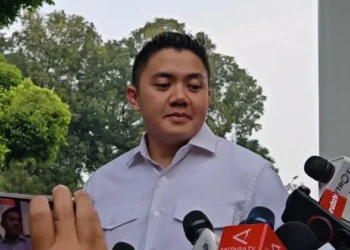 Seskab Teddy Soroti Fenomena ‘ Inflasi Pengamat’