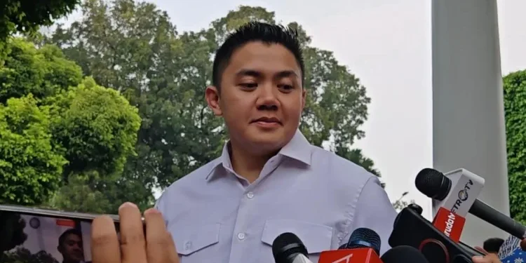 Seskab Teddy Soroti Fenomena ‘ Inflasi Pengamat’