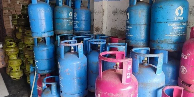 Harga LPG Nonsubsidi 12 Kilogram Naik Rp16 Ribu per Tabung
