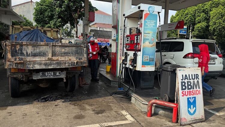 Harga BBM Nonsubsidi Naik, Bahlil Mau Cegah Pertalite-Solar Jebol