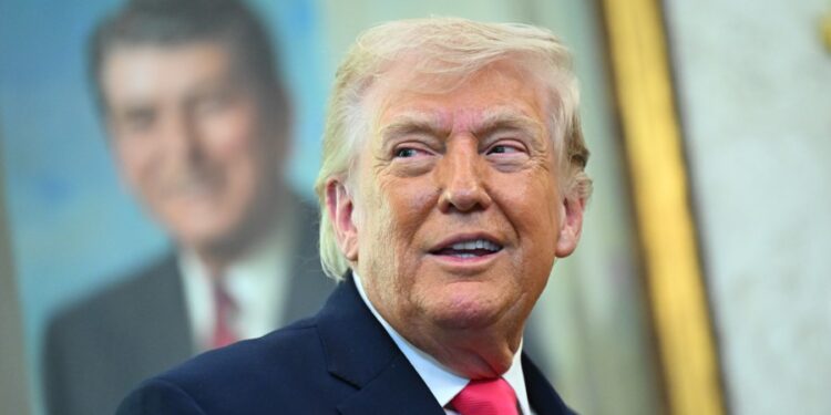 Diplomasi Buntu, Kicauan Trump di Medsos Hambat Damai AS-Iran