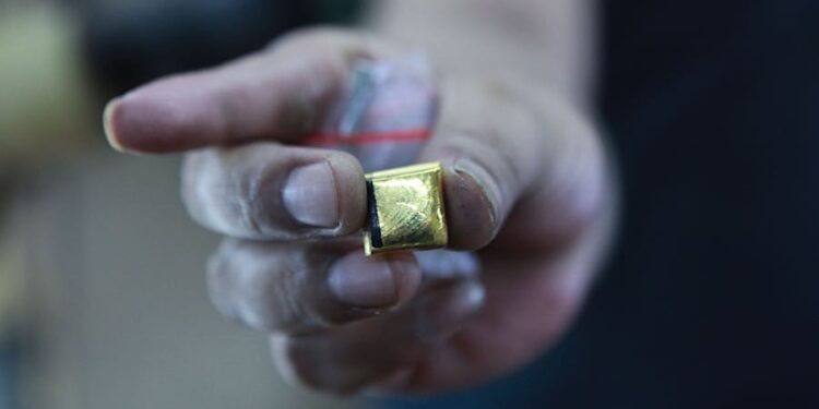 Harga Emas Termurah dalam Hampir 3 Minggu, Jual atau Beli?