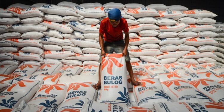 Pondasi Sistem Logistik Nasional: Refleksi Pengabdian dan Estetika Konstitusi