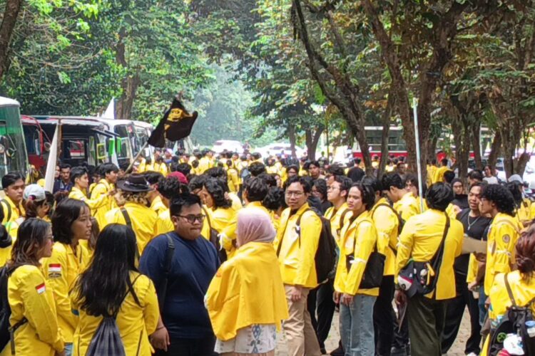 Mahasiswa UI Gelar Aksi di MK: Jangan Korbankan Pendidikan demi MBG