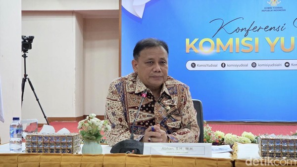 Hakim Langgar Kode Etik Meningkat 100 Persen, 121 Hakim Terbukti Bermasalah