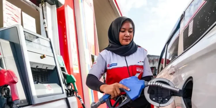 Penurunan Harga BBM Nonsubsidi Tiga Bulan Berturut-turut: Publik Apresiasi Evaluasi Berkala Pertamina