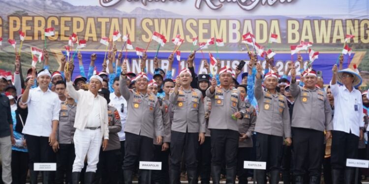 Polri Tanam Bawang Putih Serentak di 14 Daerah Jabar, Dukung Swasembada Pangan