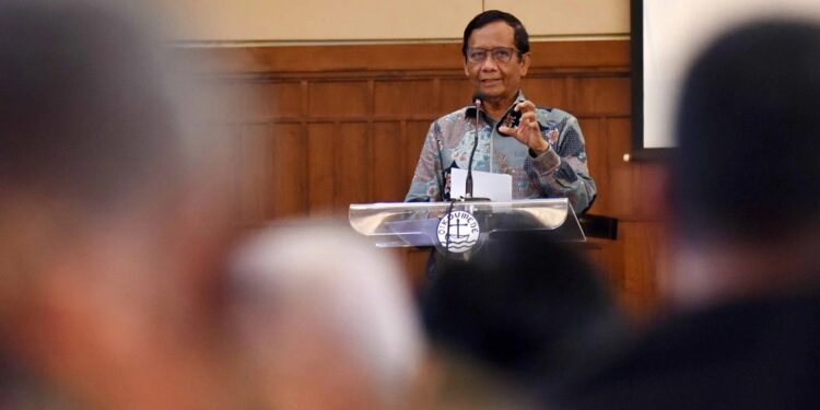 Mahfud MD: Kritik URI, Soroti Kasus Hukum, dan Seruan Keadilan