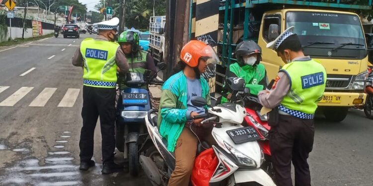 Polri Bantah Kembali Isu Tilang Manual Menyeluruh: “Itu Hoaks Berulang”