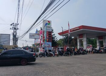 Antrean BBM Subsidi Warnai Momen HUT RI di Pangkalpinang