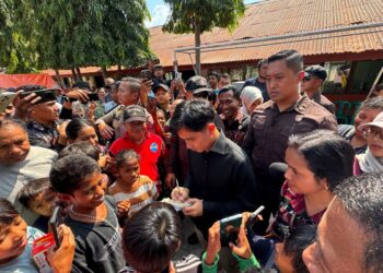 Air Mata di Tengah Reruntuhan: Penyintas Gempa Nekat Terobos Paspampres, Sampaikan Keluhan ke Wapres Gibran