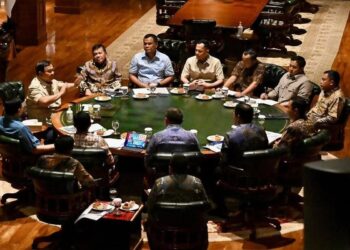 Prabowo Panggil Menhan Sjafrie dan Kepala BIN ke Hambalang, Bahas Karhutla dan Gempa NTT