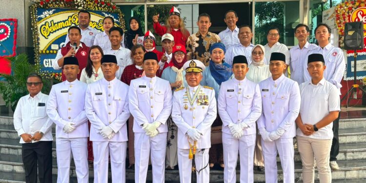 Momen Kebersamaan Pasca Upacara HUT Ke-81 RI di Gedung BRP