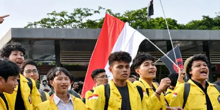 Mahasiswa Kepung HI Sehari Setelah 17 Agustus: “Kemerdekaan Macam Ini?”