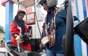 Transformasi Subsidi BBM: Saatnya Beralih dari Subsidi Harga ke Bantuan Langsung Tunai?