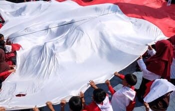 Gelisah Gen Z di Hari Kemerdekaan: Rasa Takut & Ekonomi Sulit