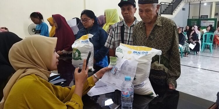Desil Tukang Becak Sempat Berubah Jadi 9, DPR Dorong Pemutakhiran DTSEN