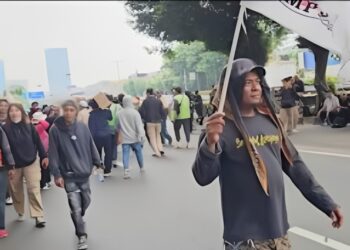 Massa AMPB Bubar Usai Dapat Komitmen DPR: “Sampai Bertemu Desember!”