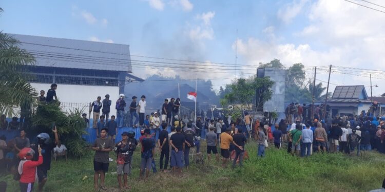 Demo Massal di Belitung, Penambang Timah Desak Pemerintah Segera Terbitkan Perpres dan Buka Pembelian