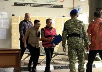 Febrie Adriansyah Diperiksa Tim 9, Kenakan Baju Oranye Khas Tahanan KPK