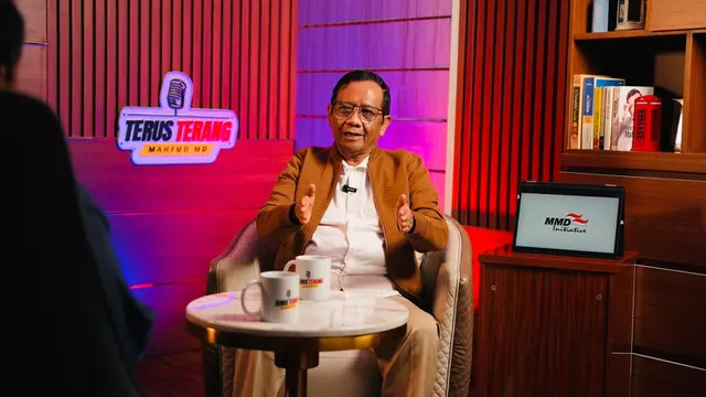 Mahfud MD: “Menteri Prabowo Agak Lemah”, Kabinet Bayangan Jadi Pengingat