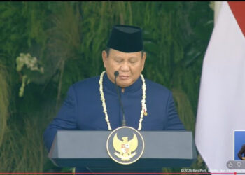 Detik-detik Proklamasi, Presiden Prabowo Kenakan Beskap Biru dan Kalung Melati