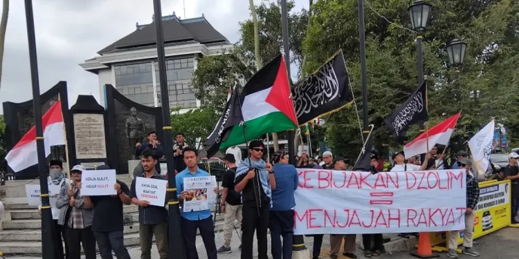 Pemuda Jogja Turun ke Jalan Jelang HUT RI: “Merdeka Tapi Tak Merasakan Kemerdekaan”