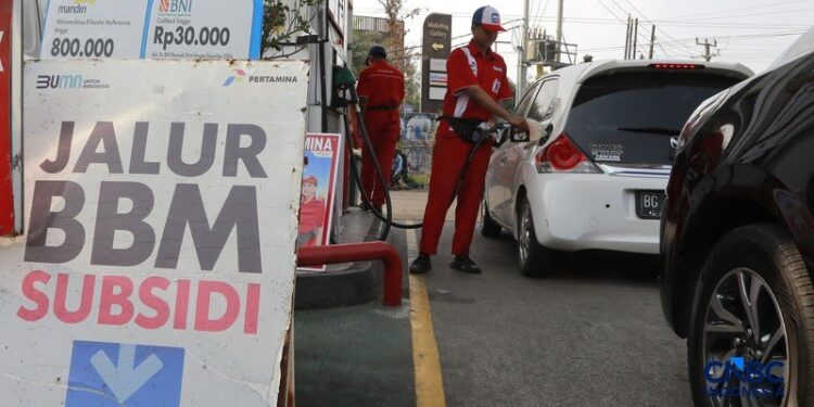 Pemerintah Wajib Batasi BBM Orang Kaya, Tahun Depan Jadi Prioritas