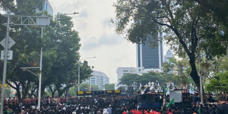 Dua Demo Warnai Jakarta Hari Ini, 1.088 Personel Polisi Dikerahkan